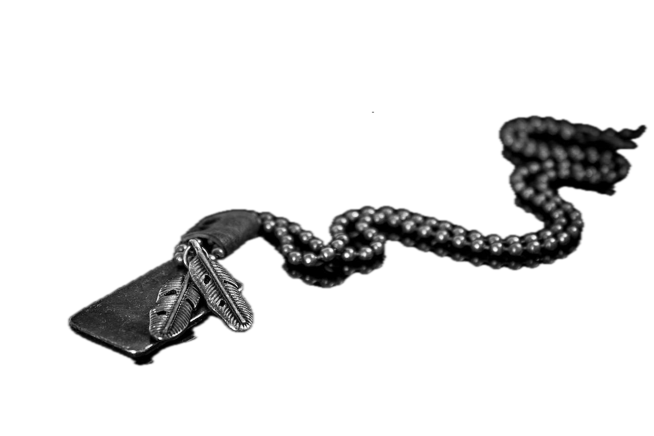 Náhrdelník zdobený zirkony